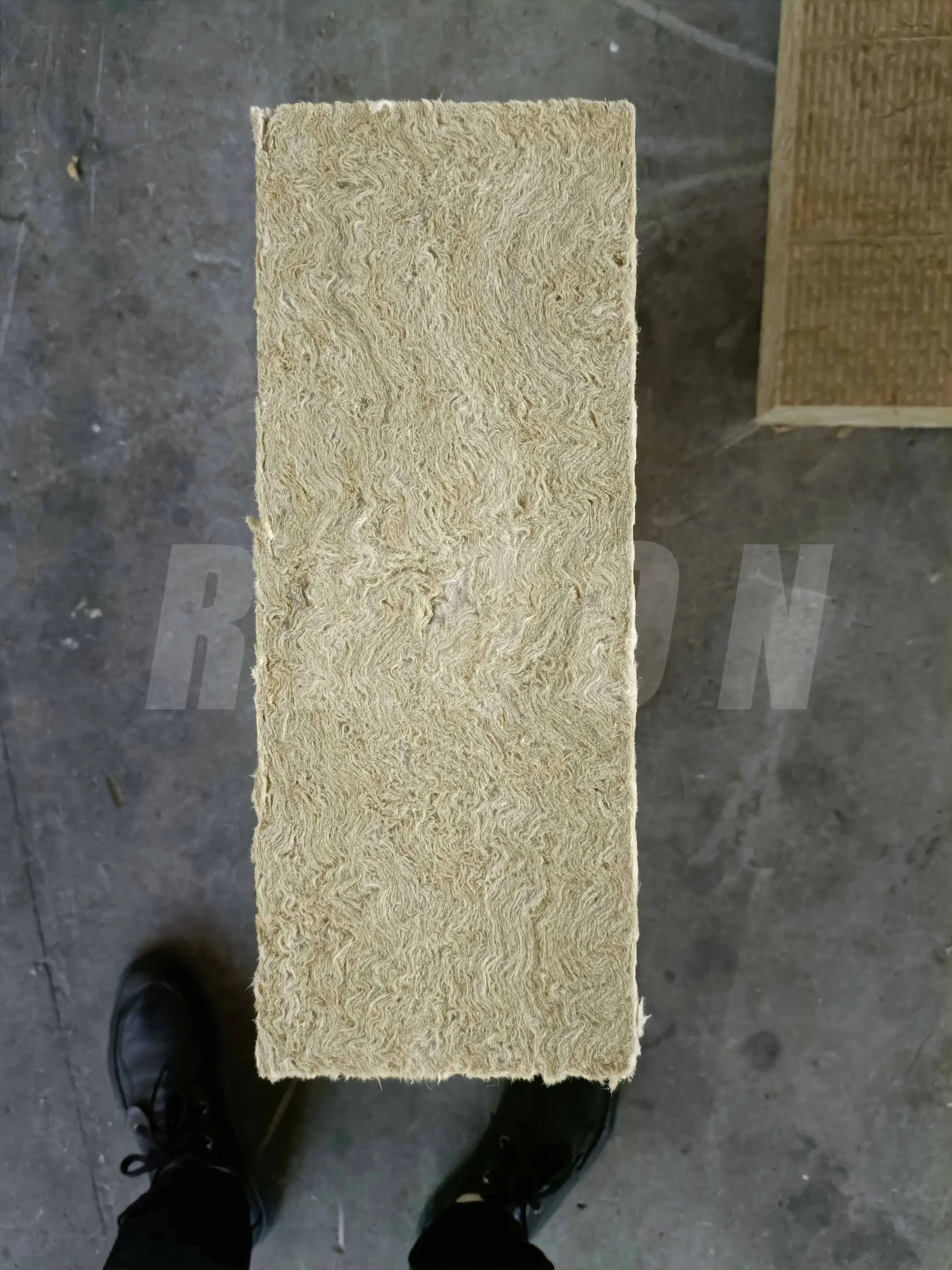 China Sound Heat Thermal Insulation Refractory Rockwool Board