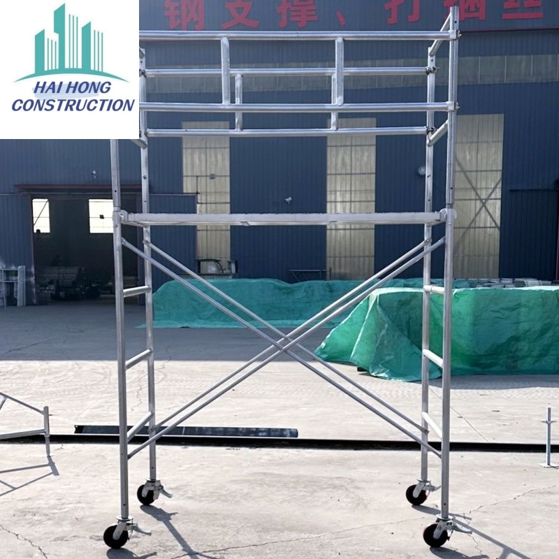 Adjustable Mobile Scaffolding for Various Construction Heights and Needs