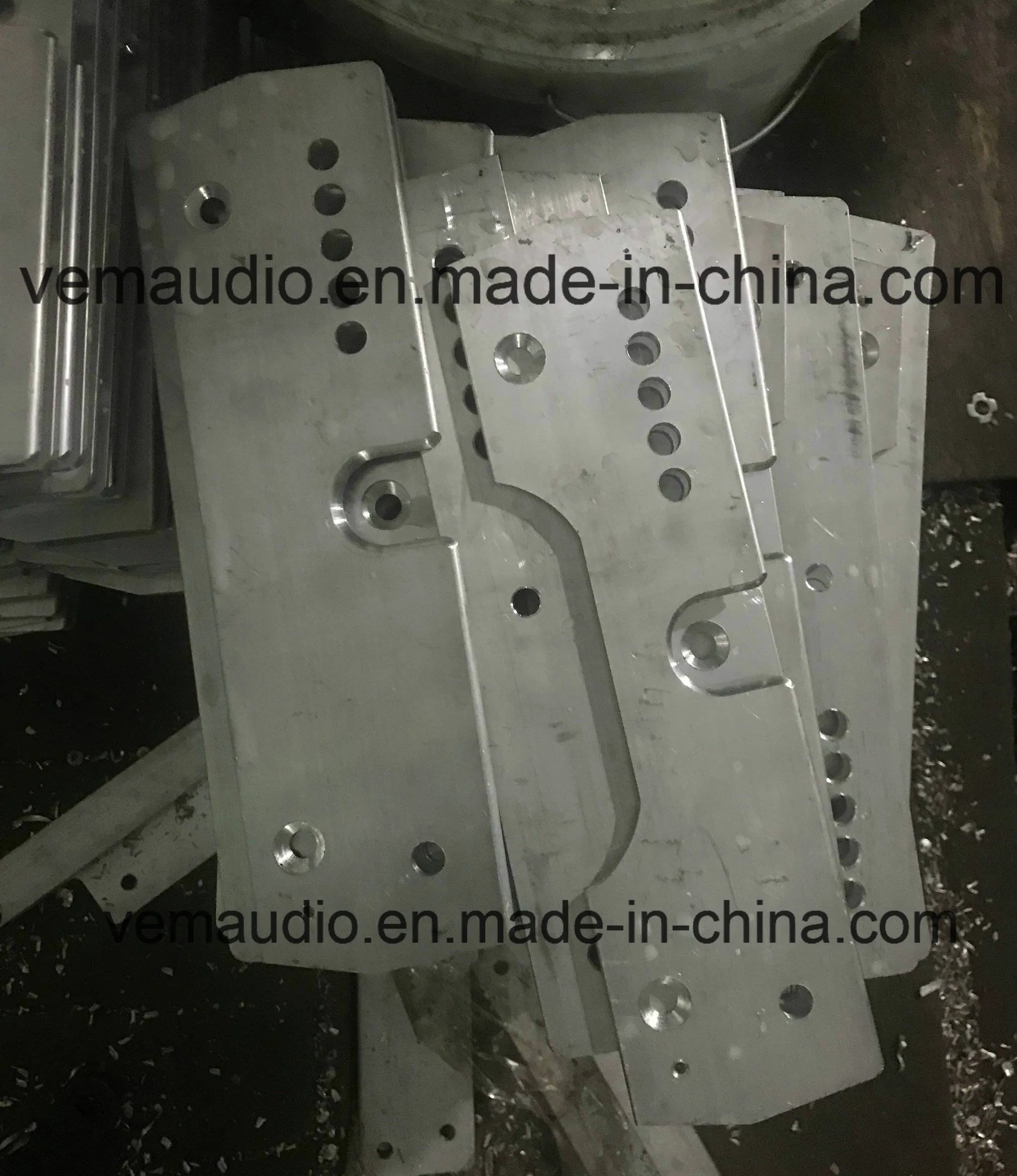 Комплект креплений для линейных массивов VEMA10-3, 10 дюймов