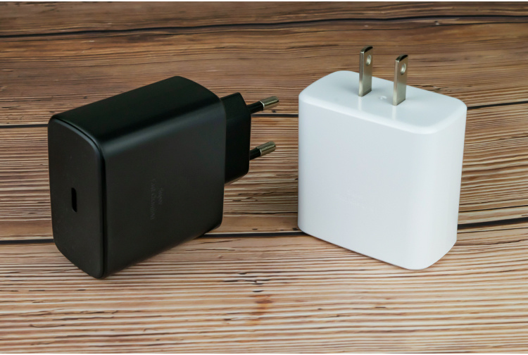 Fast Charging Pd 25W 45W Super Fast Type C Cell Phone Charger for Samsung S21 Plus S22 Note20 Ep-Ta800 Ep-Ta845 USB-C Power Adapter Travel Wall Charger EU Us UK