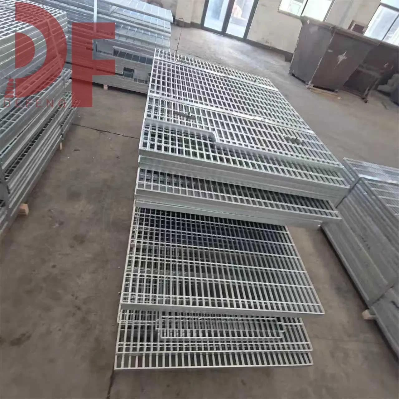 Green Safe Hot Dipped Galvanized Serrated Bar Grating