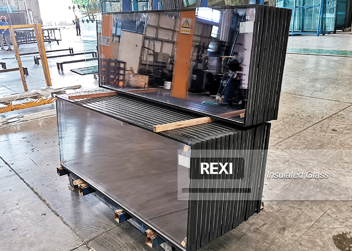 Energy-Efficient Double Glazed Glass for Doors and Windows