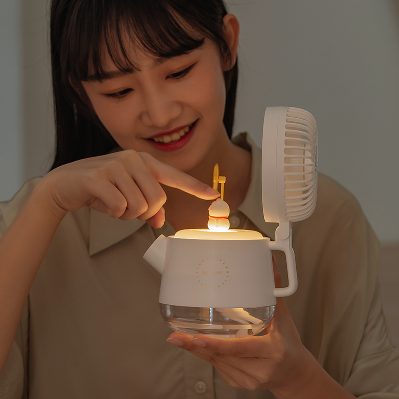 Cute Pet Mini Fan Four in One Desktop USB Charging Humidifier Fan A04A