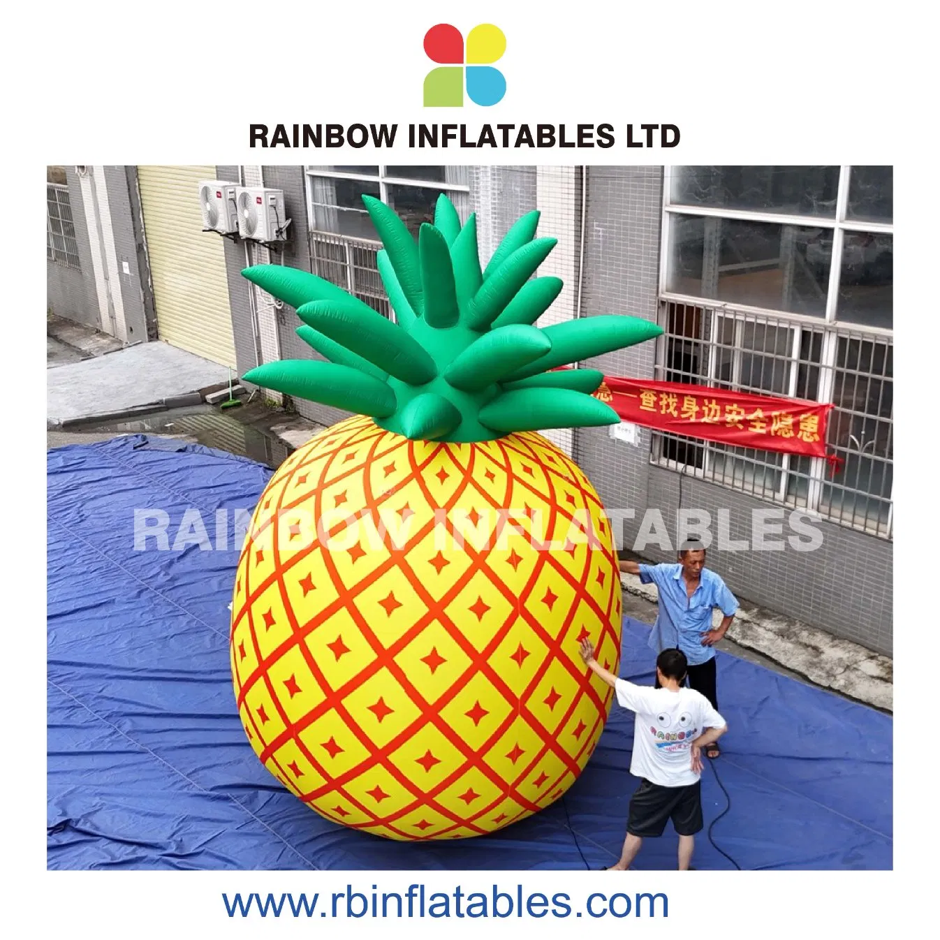 Inflatable Pineapple Decoration for Tropical Theme Events & Attractions