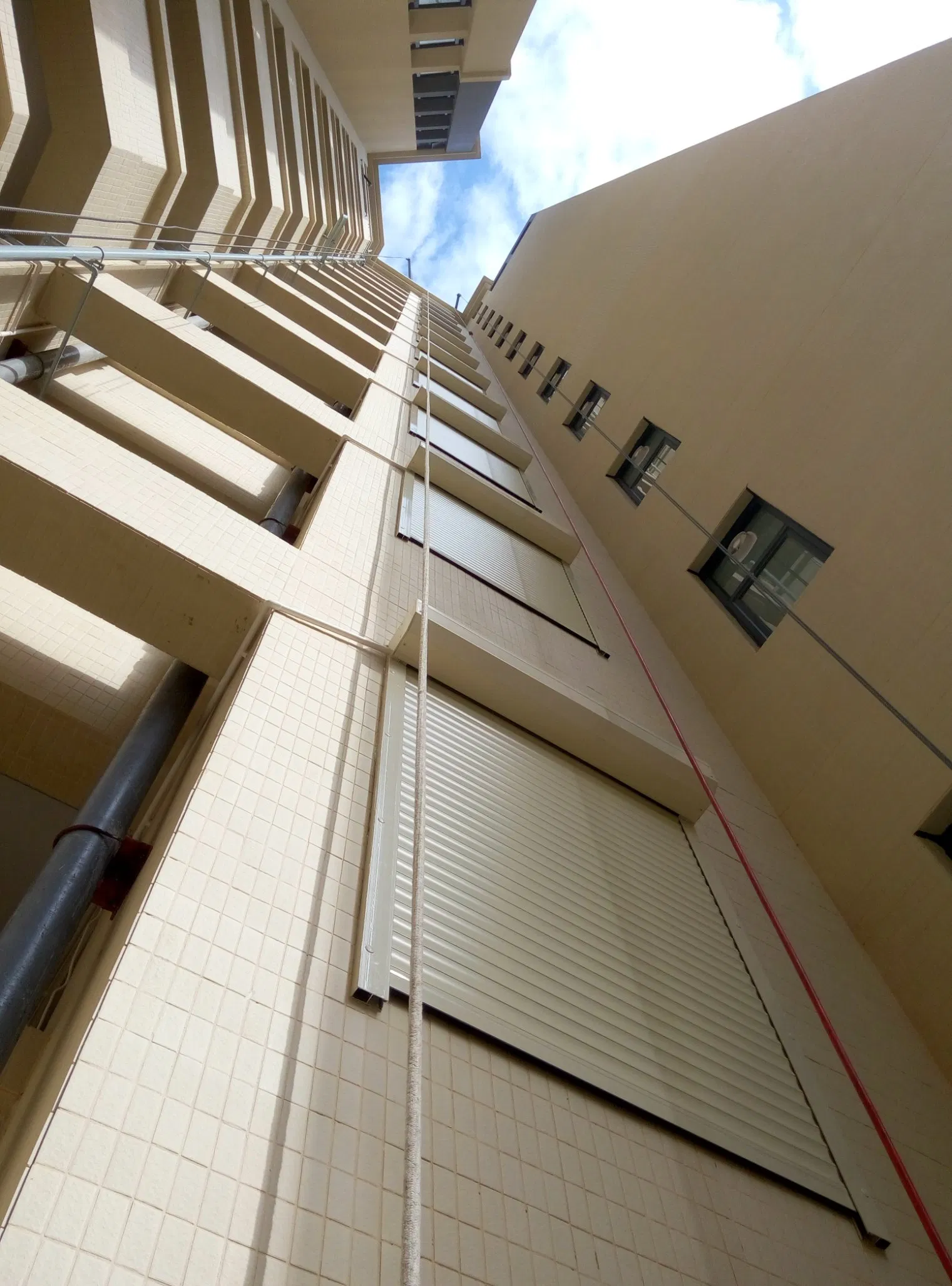 Aluminum Insulated PU Foam Filled Slat Roller Rolling Shutter Window