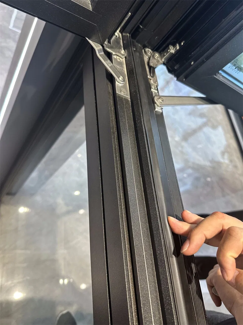 Smart Remote-Controlled Electric Glass Window with Innovative Wireless Design