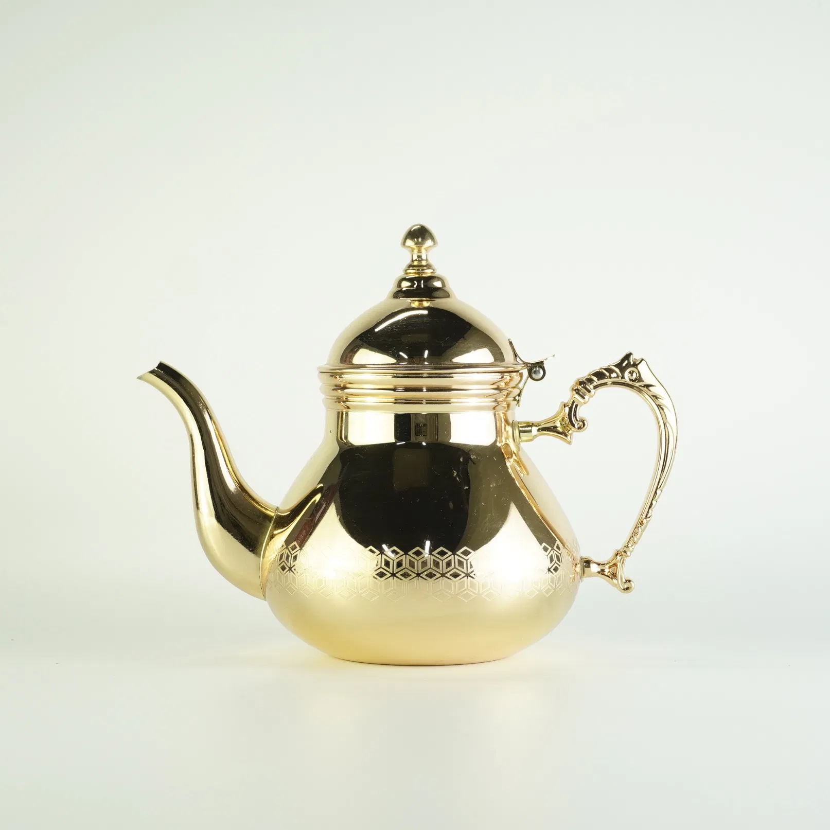 Чайник из нержавеющей стали в марокканском стиле