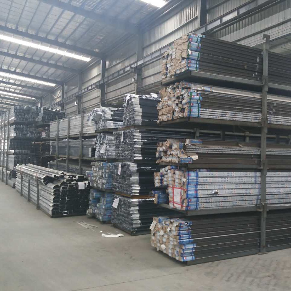 6063 Aluminium Wood Grain Finish Profile Aluminum Windows