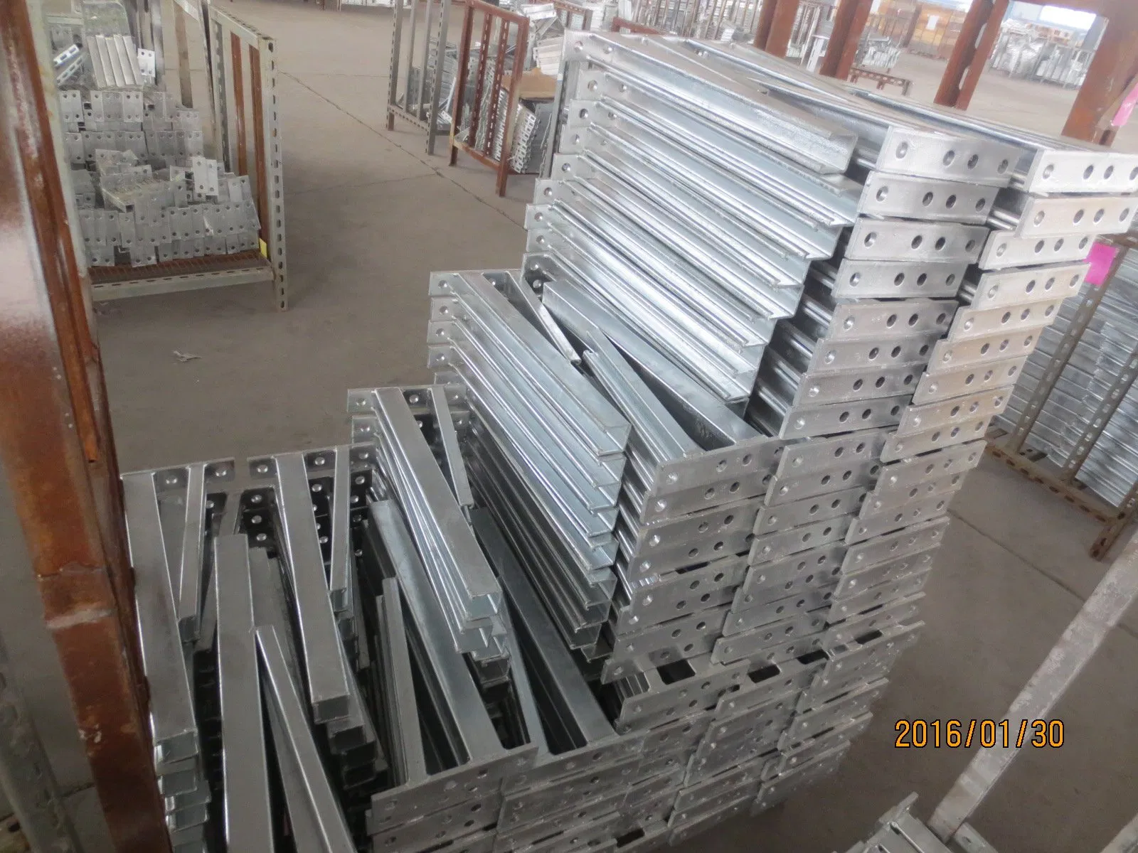 Cantilever Bracket with Channel Arm