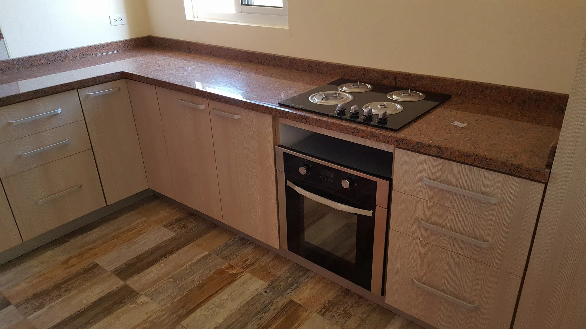 Wholesale Granite Slabs G562 Maple Red Granite Countertops