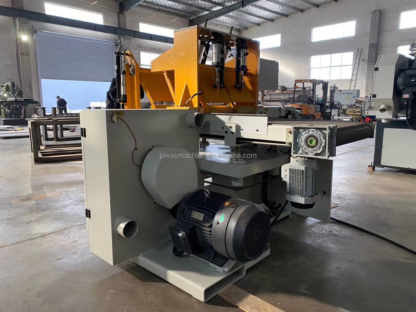 Пилорама ленточная автоматическая портативная