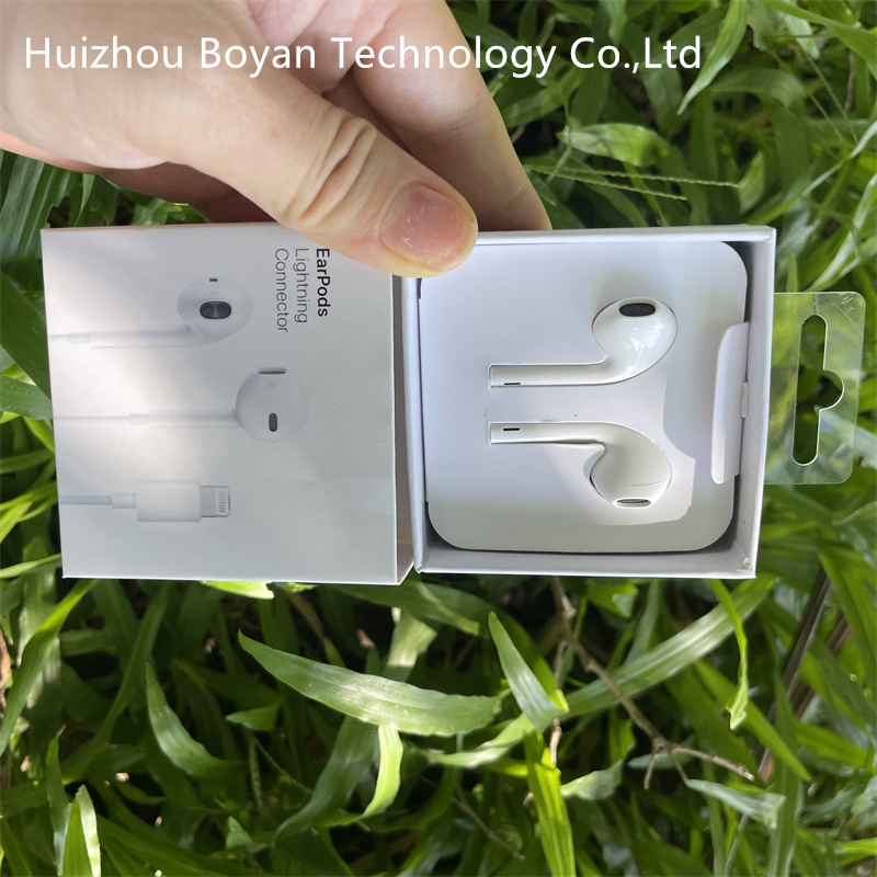 Наушники Earpods с USB-C, проводные, белые