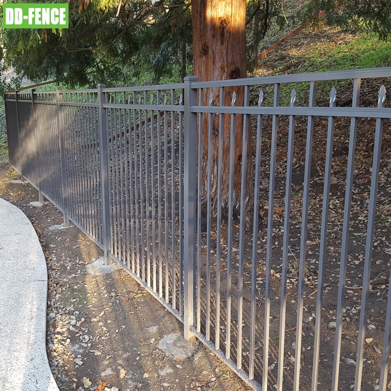 Factory Price Iron Fences Decorative Black Picket Ornamental Fence Wrought Iron Panels Tubular Steel Fence