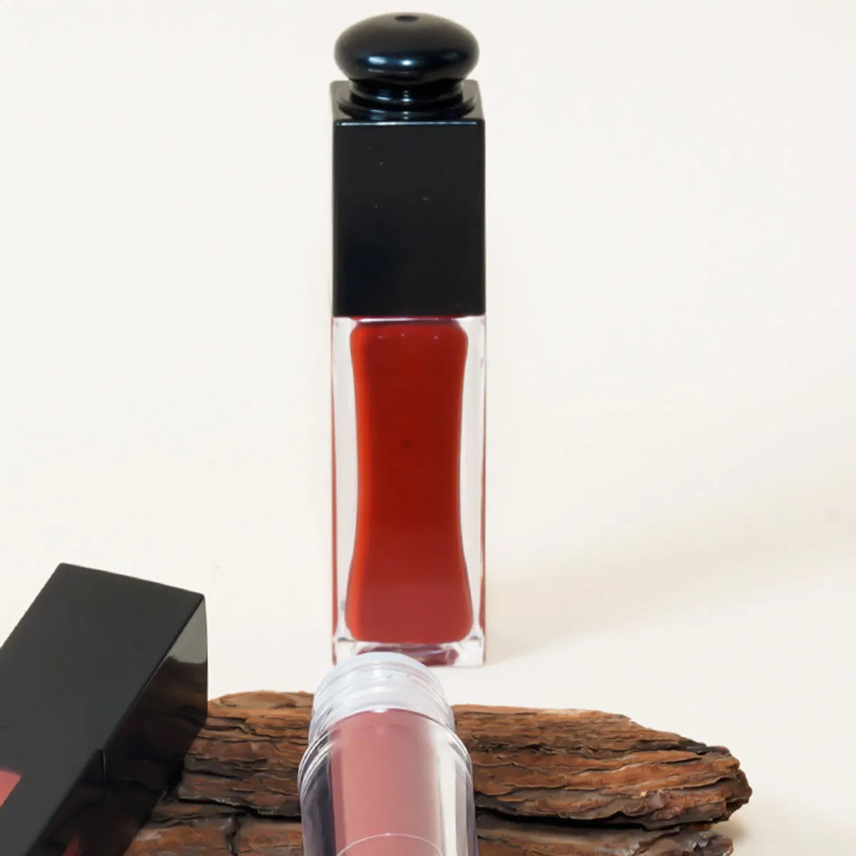 Custom Private Label Lip Gloss - Glossy Finish, Vegan Formula