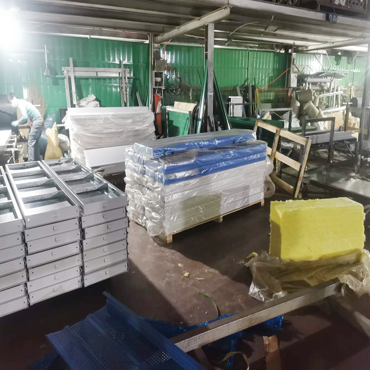 Highway Sound Reducting Wall Fence Aluminum Perforated Noise Barrier