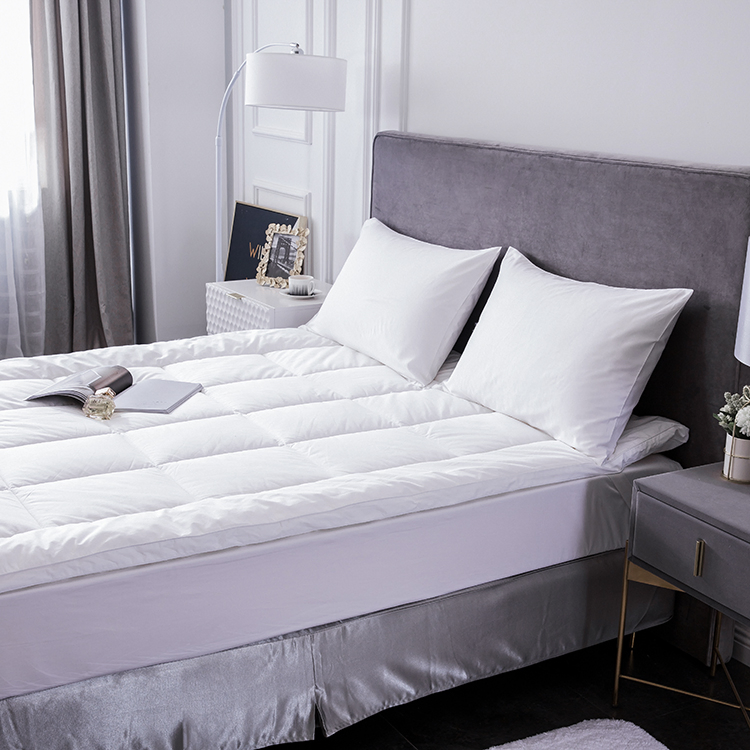 Wholesale Hotel 100% Microfiber King Queen Size Bed Mattress Topper