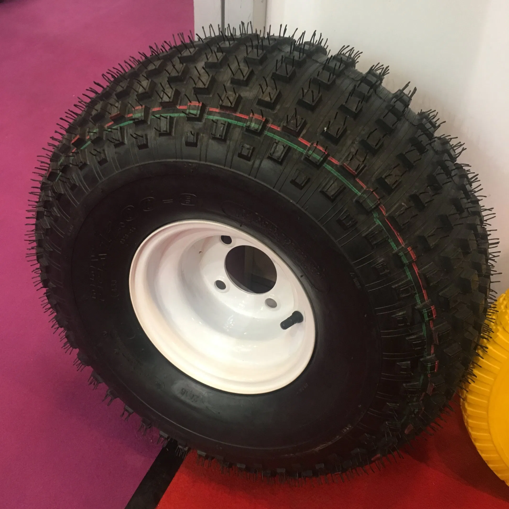 Maxtop High-Quality Tubeless Turf Tire with Multiple Sizes
