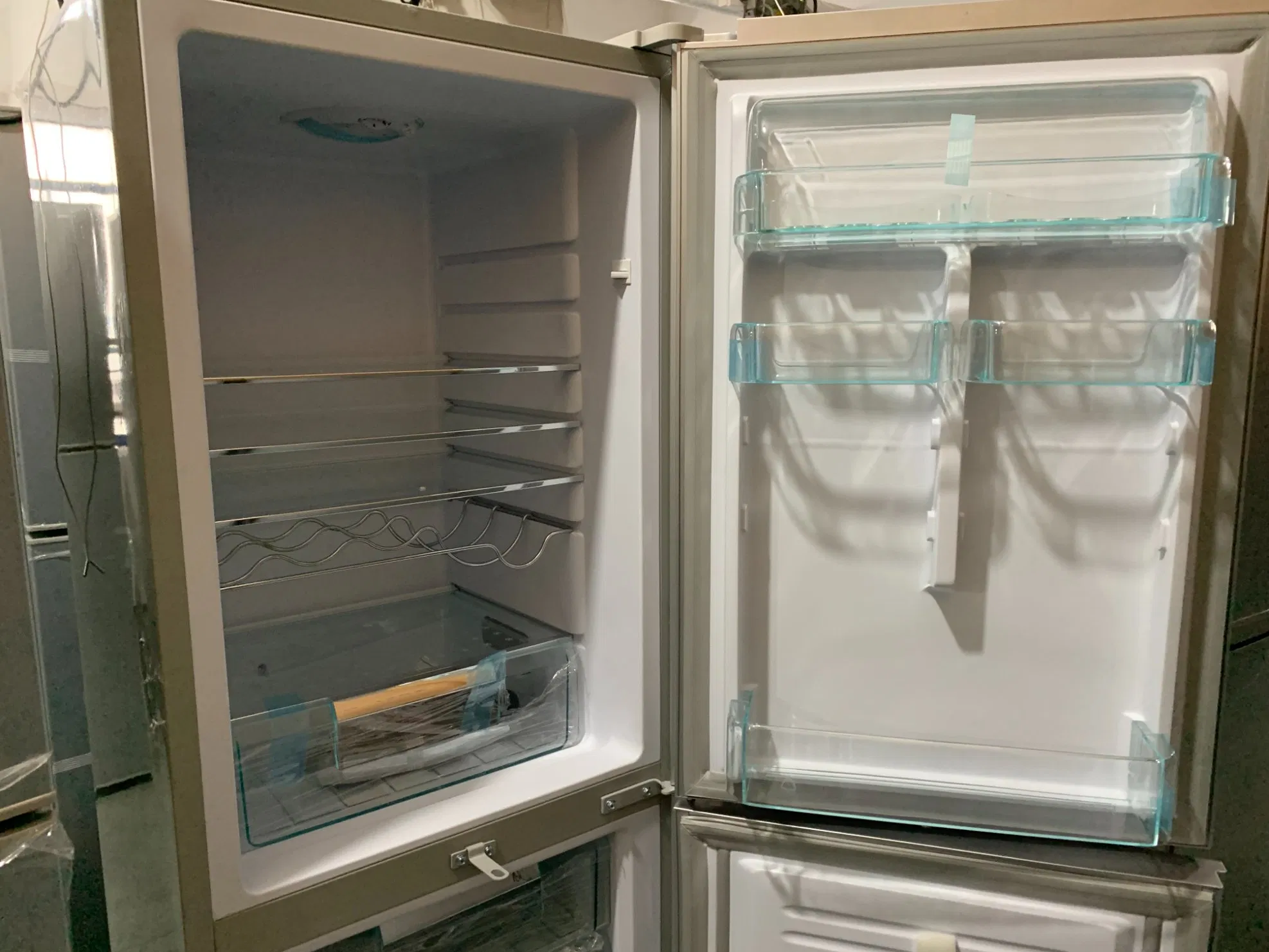 270 Liters Double Door Bottom Freezer with DC 12V Compressor