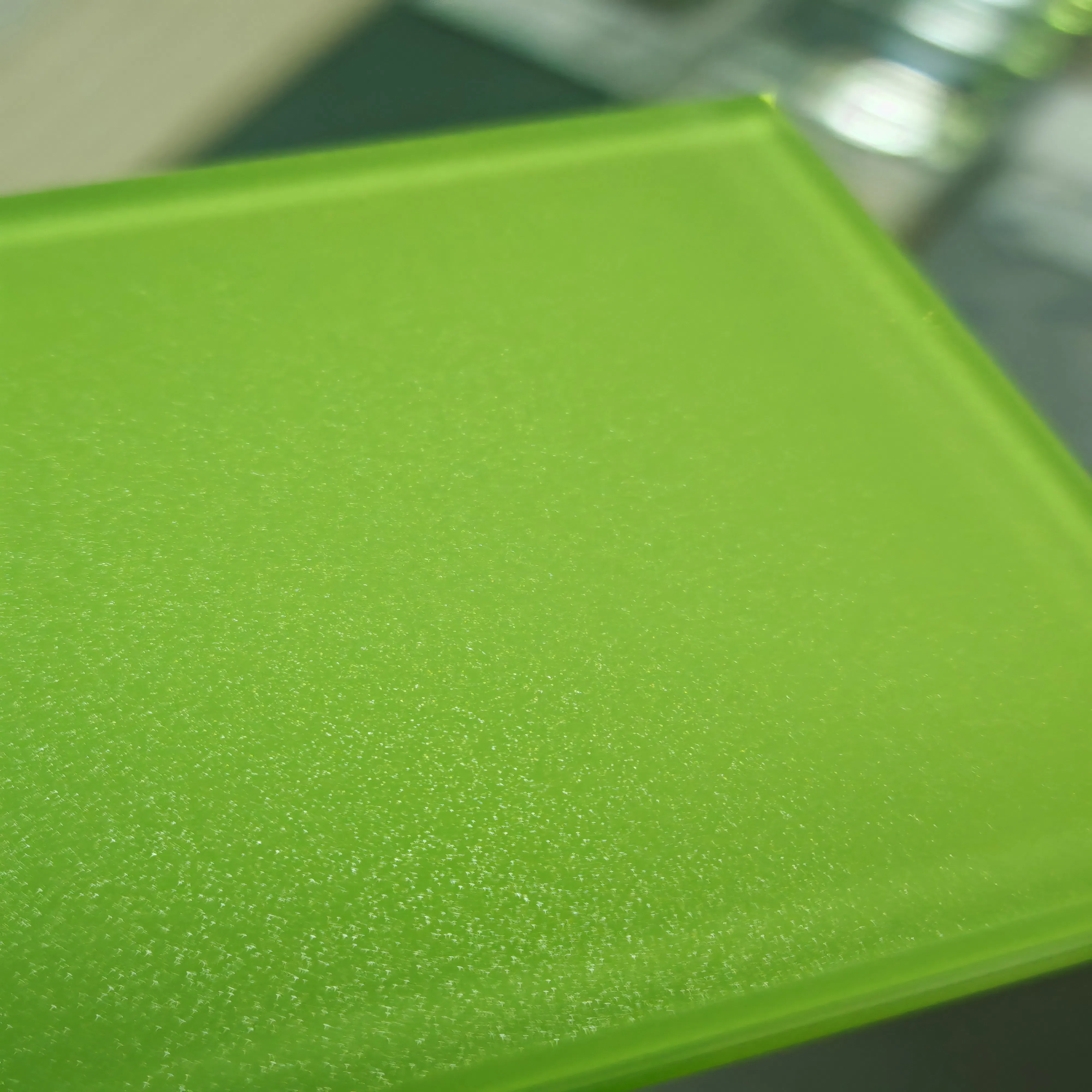 Premium Laminated Glass with Artistic Fabric for Enhanced Safety