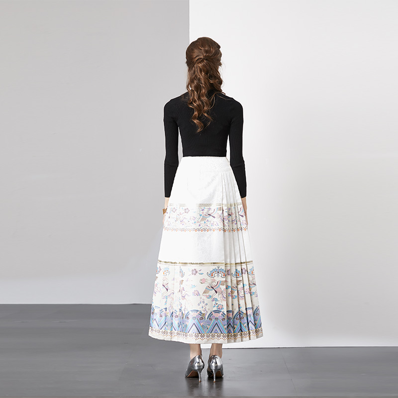 Комплект женский с цветочным принтом