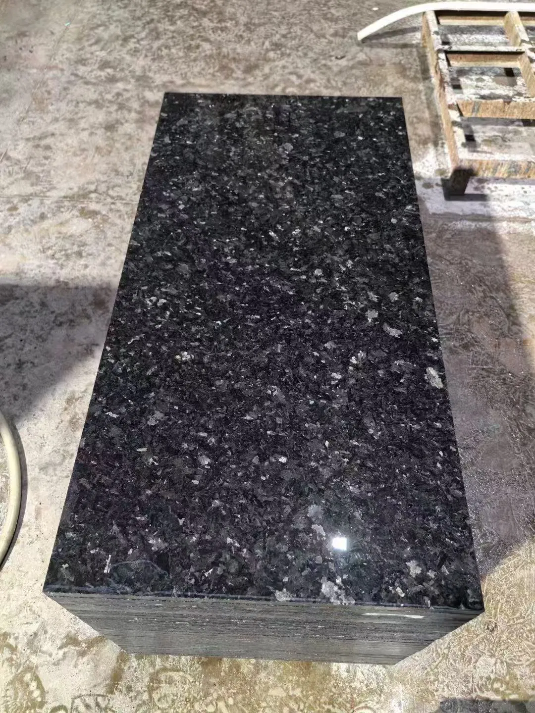 Polished Angola Black Simple Granite Gravestone/Tombstone
