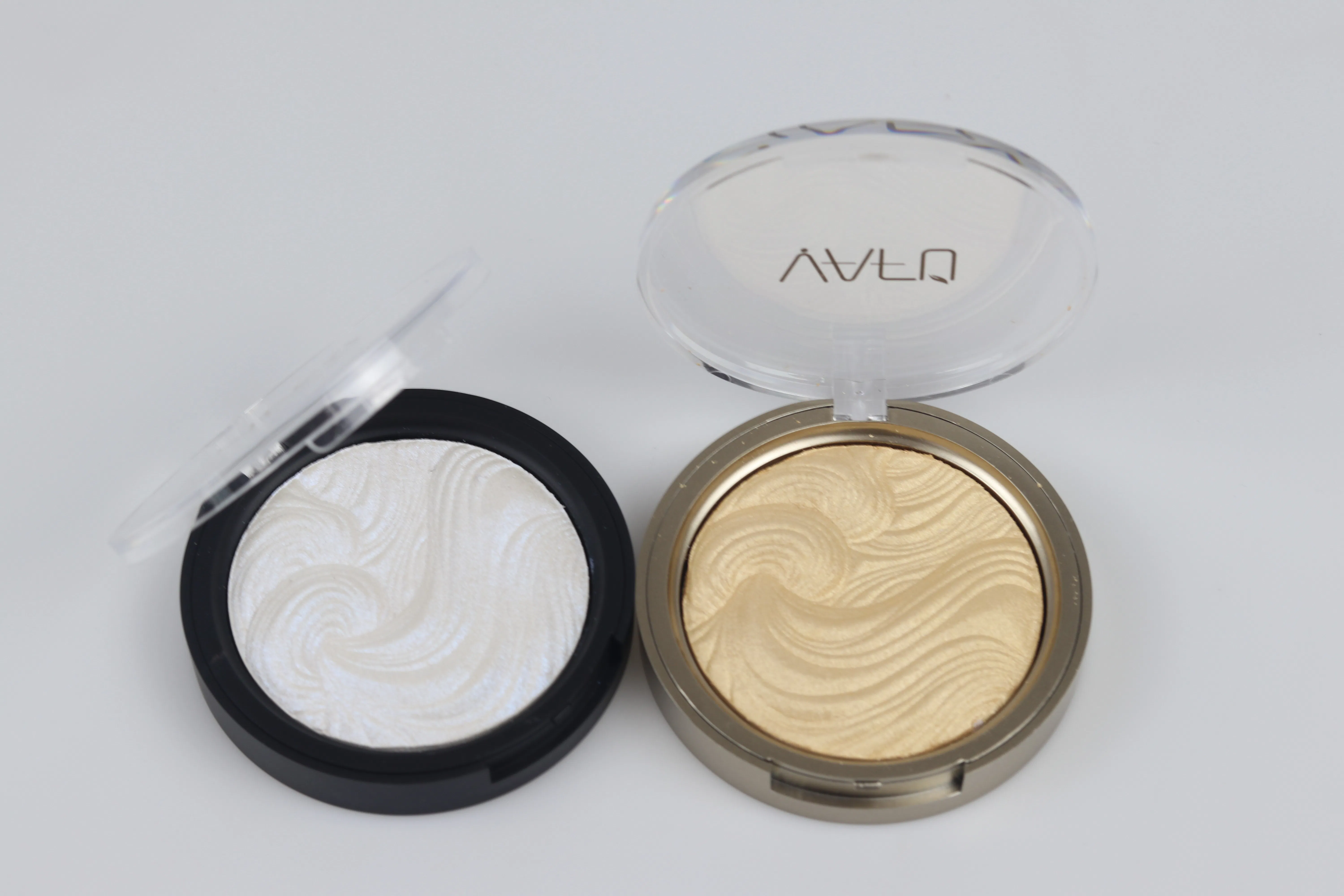 Universal Radiant Glow Highlighter for Every Skin Tone