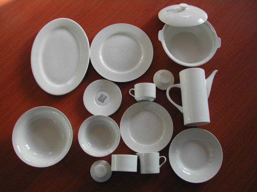 Ceramic Dinner Sets with Custom Logo
