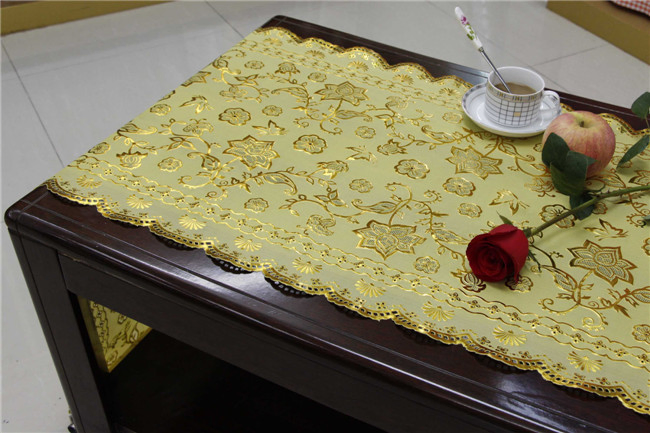 50cm Width Vinyl PVC Gold Lace Table Placemat in Roll (JFBD-022)