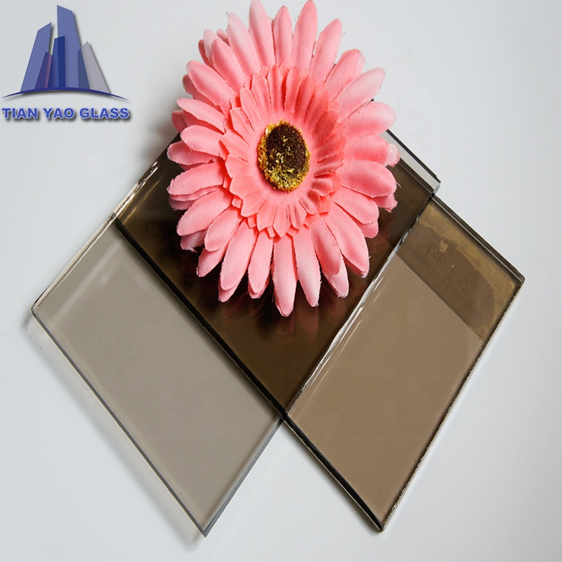 Vibrant Reflective Float Glass for Elegant Bathroom Design