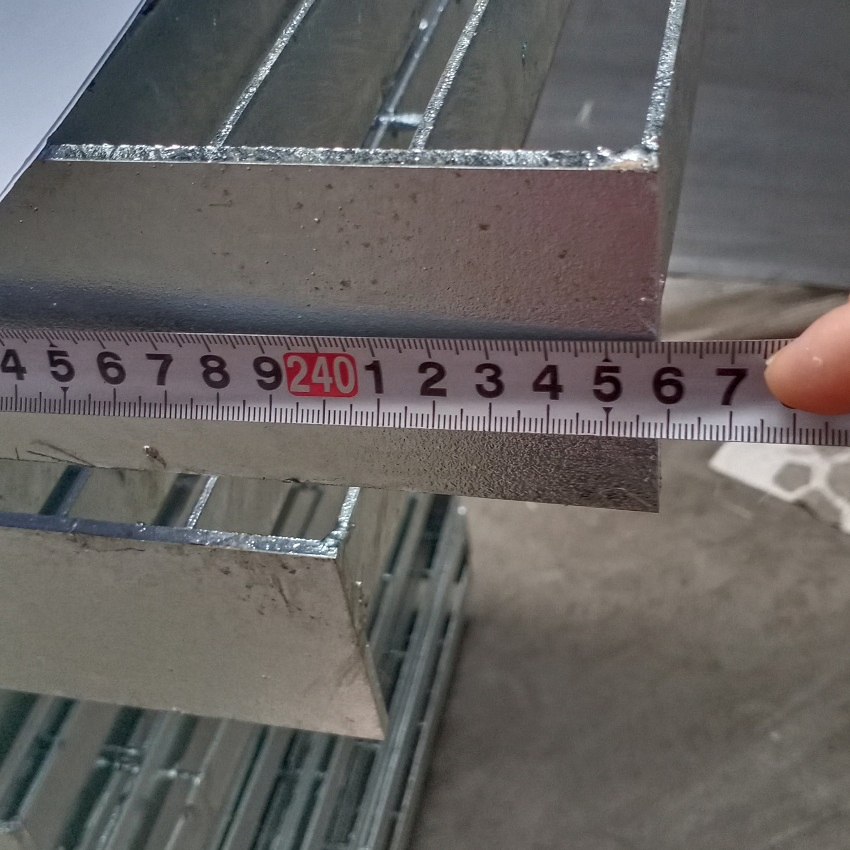 Metal Steel Stair Steps Treads Caillebotis