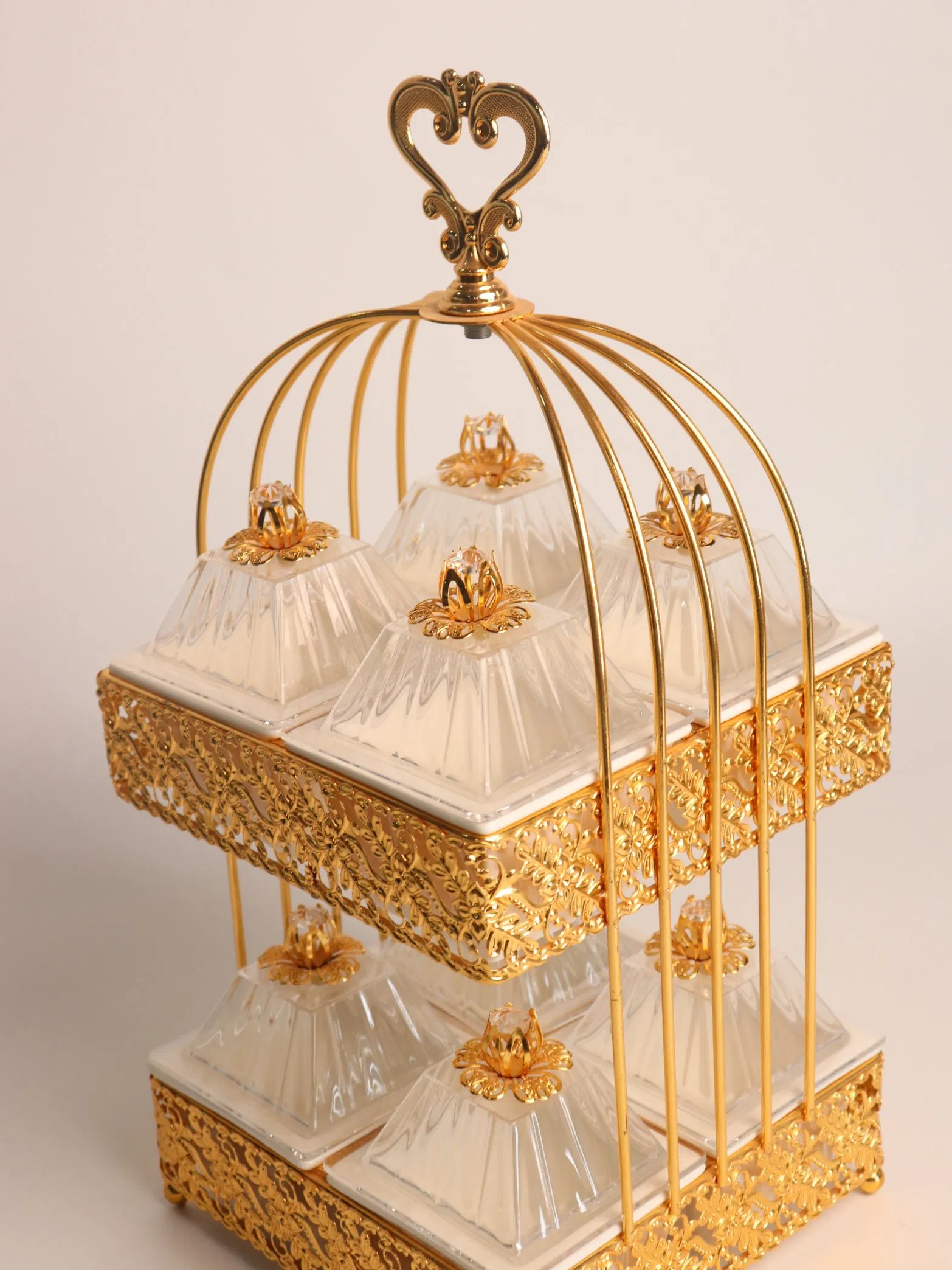 Customized Chaozhou Gold Plated Iron Crockery Tray with Plastic Bowl