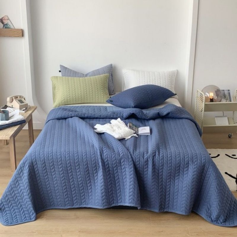 ODM/OEM Plain Color Home Hotel Textile White Bed Sheets Double Coverlets Quilts Three-Pieces Washed Bedcover Cotton Bedding Set Pillowcases Bedspread
