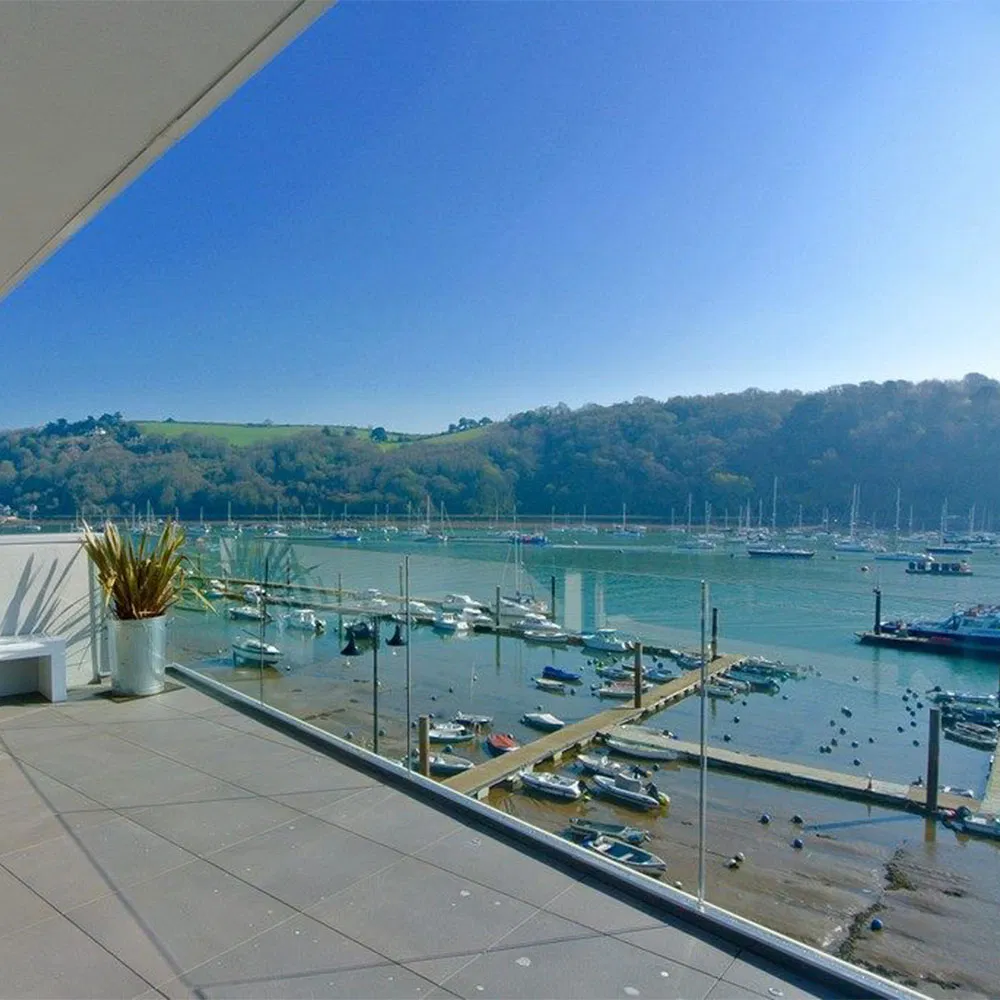 Frameless U Channel Glass Railing with Aluminum Profile