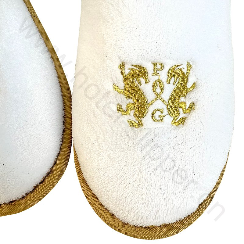 Мягкие тапочки из кораллового флиса для отелей