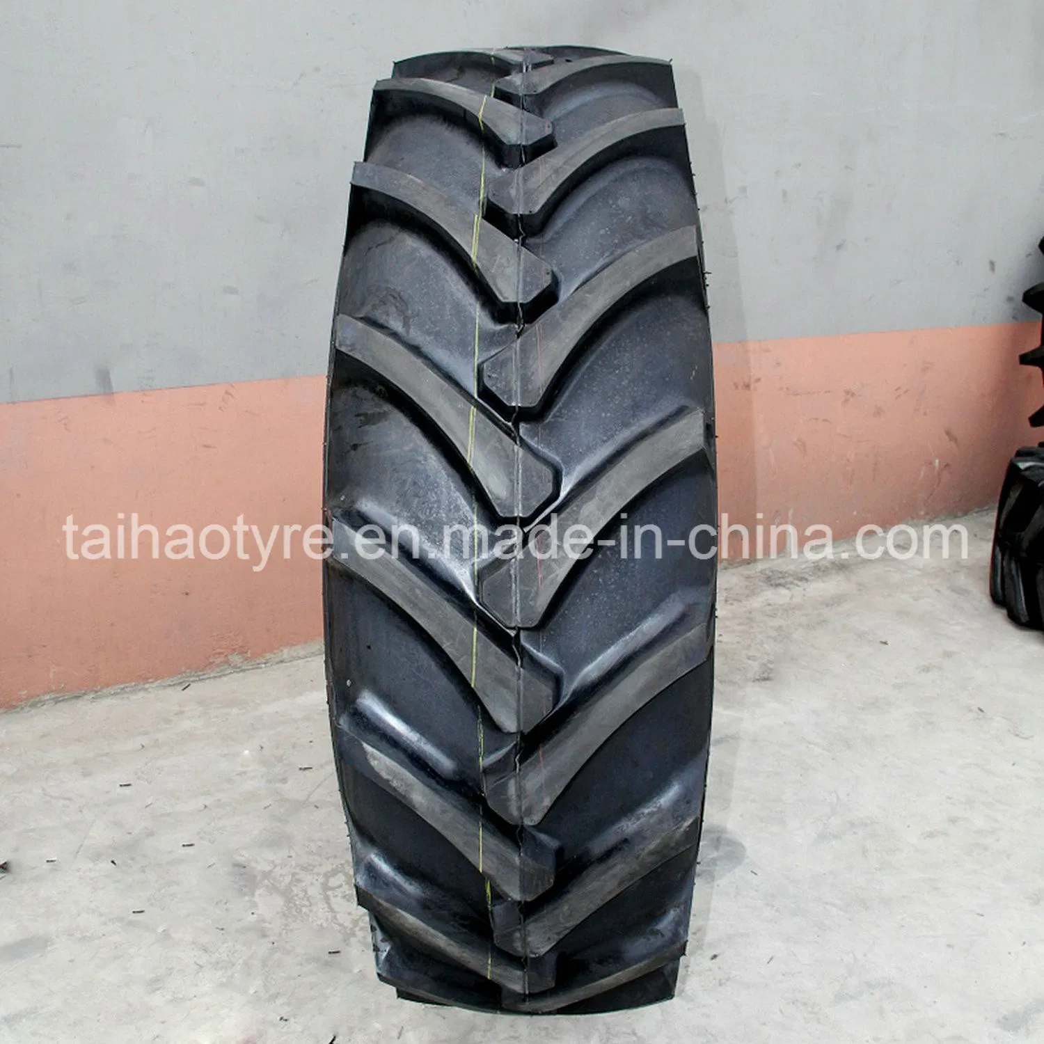 Agricultural Tractor Tire R-1 18.4-26