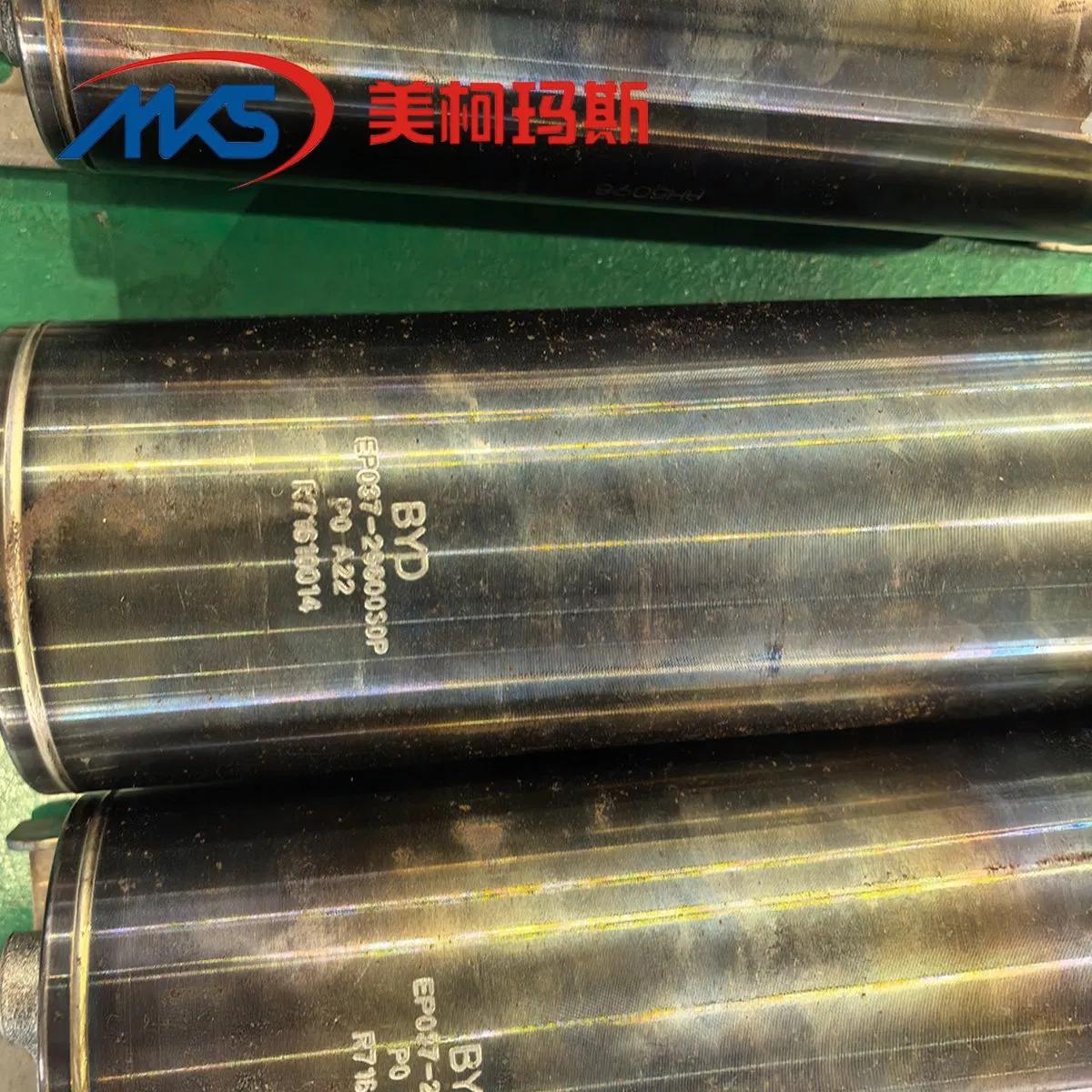 Гидравлический аккумулятор для экскаватора MKS 140-700л