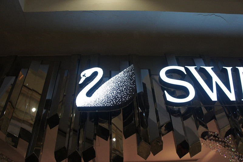 High-Resolution LED Signs for Advertising Solutions