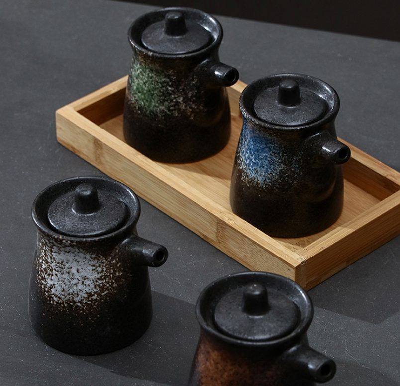 Wholesale Japanese Style Oil Dispenser Seasoning Bottle Pitcher Soy Sauce Jar Pot Vinegar Ceramic Bottle for Sushi Fast Food