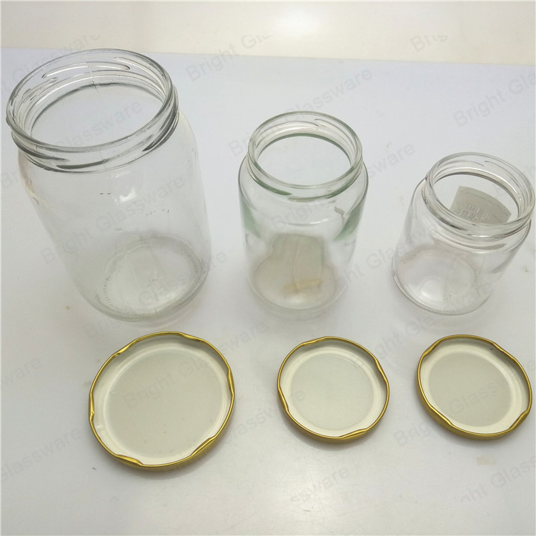 Стеклянная банка для меда с металлической крышкой