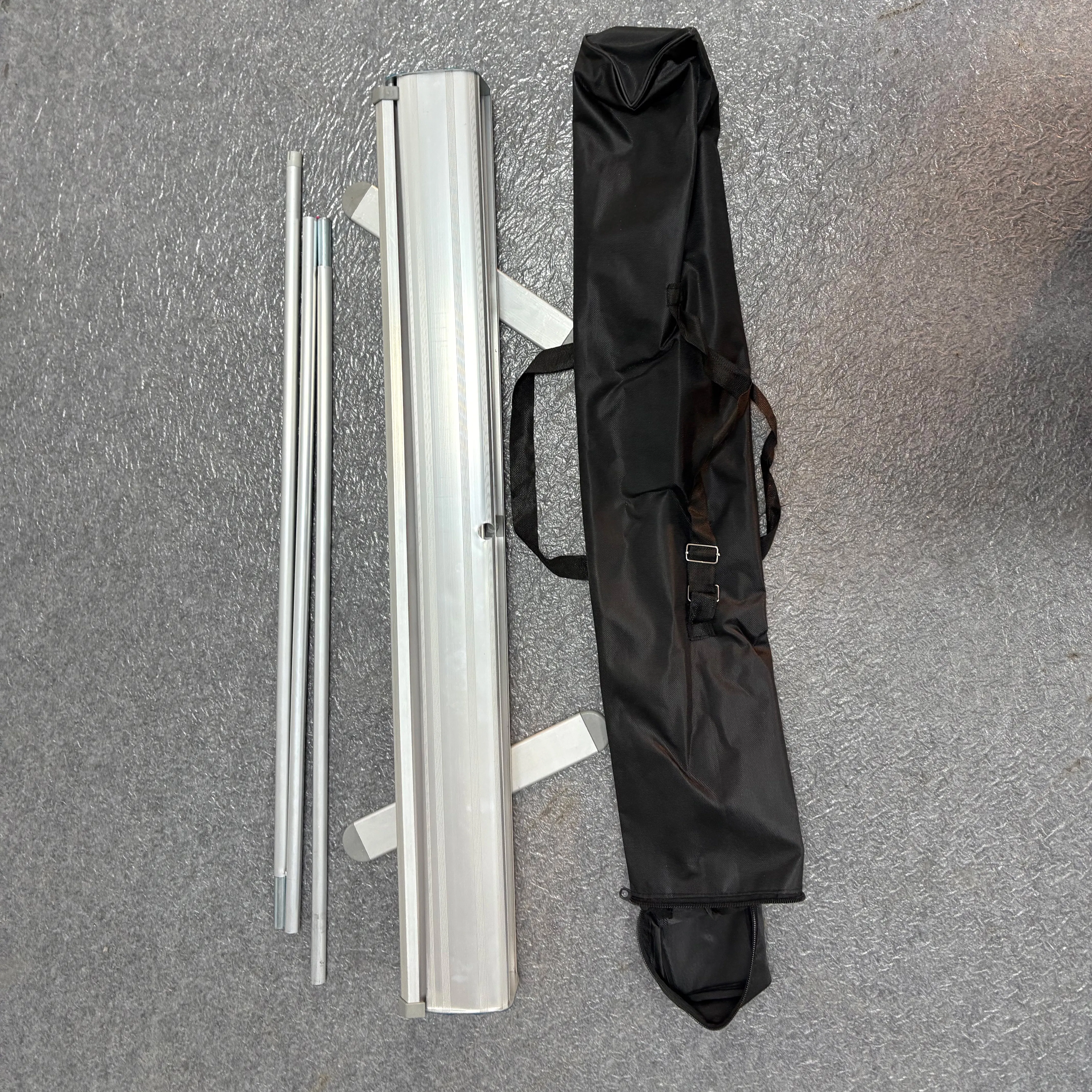 China Factory Roll up Banner Stand with Custom Logo Options Available