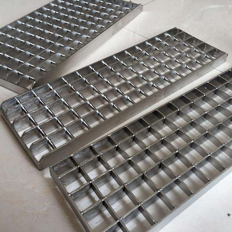 Platform Construction with Durable Galvanized Steel Grate