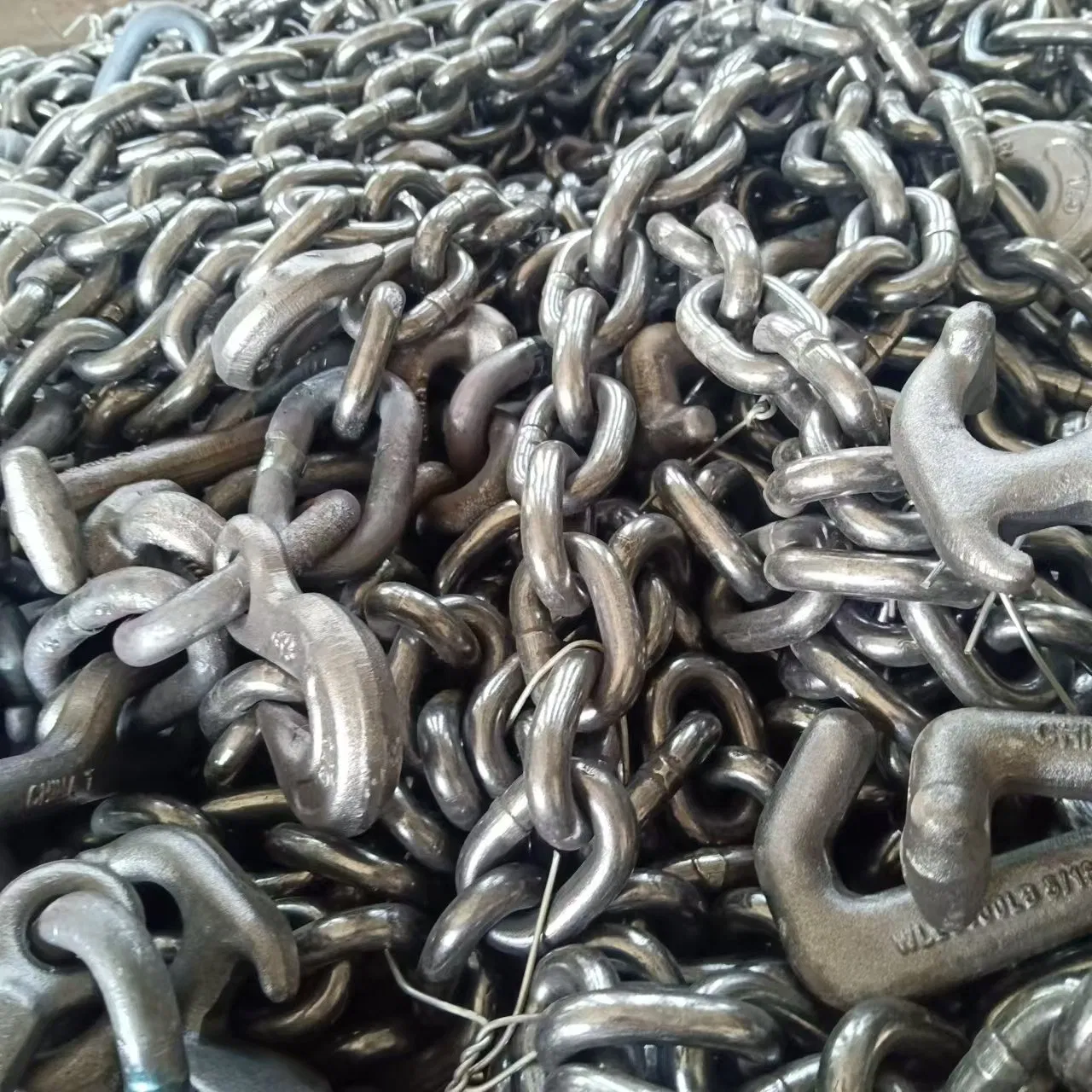 Premium Versatile G80 Steel Chain for Safe Load Securing