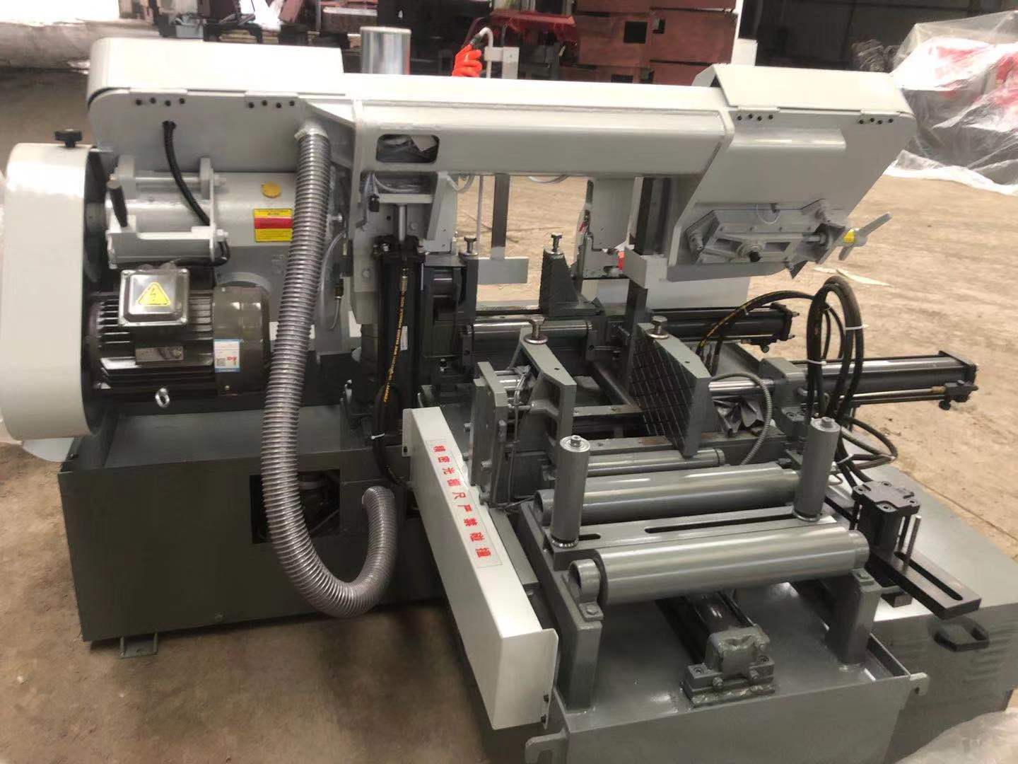 Ленточная пила по металлу горизонтальная с ЧПУ A-330