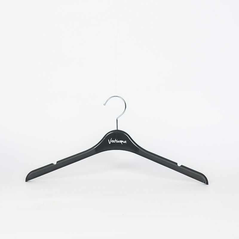 Sample Free Wholesale Durable Dress Clothes Display Black Plastic Hangers for Store