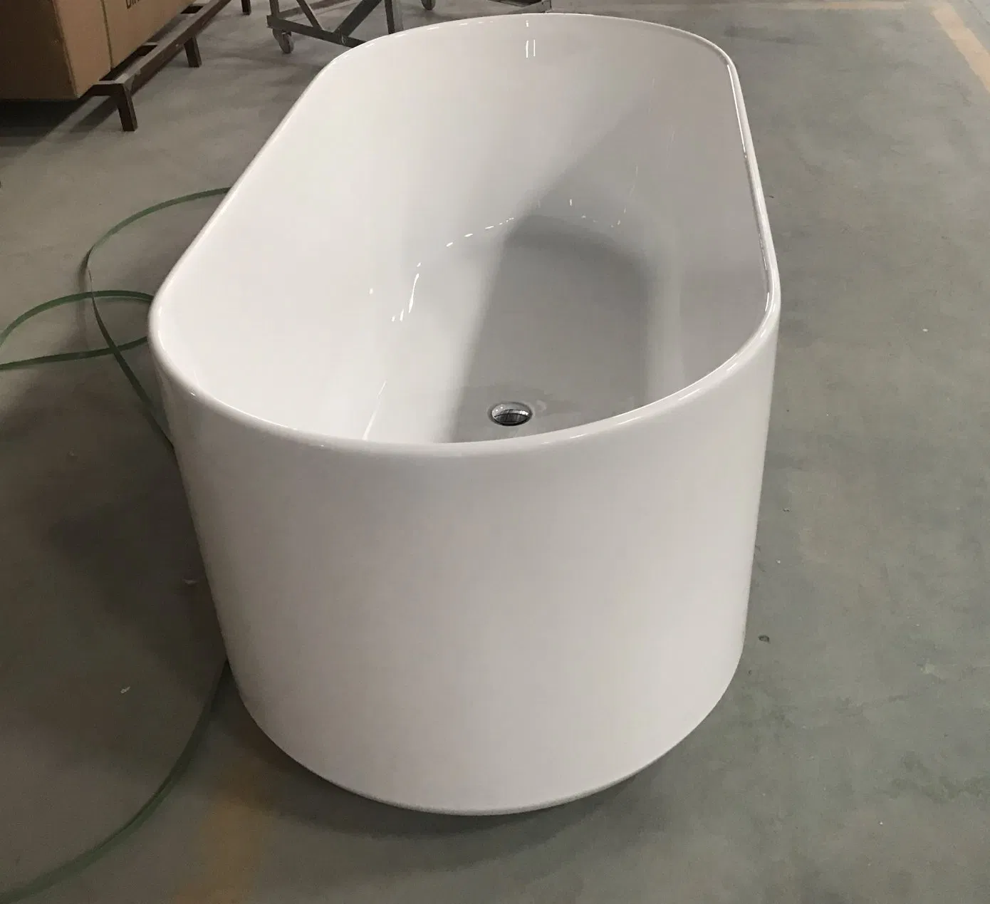 Bathrooms Thin Edge 1700mm Matt White&Glossy White Acrylic Bathtub, Freestanding Bathtub