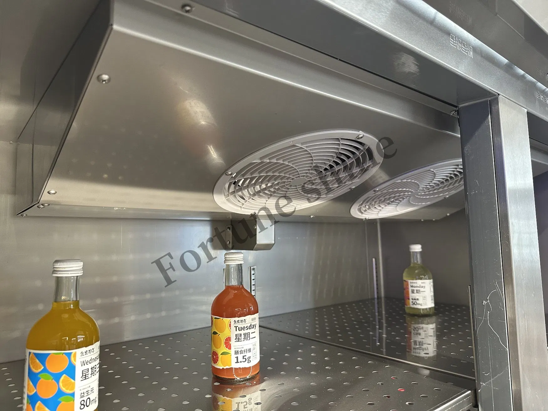 Air-Cooled Double Door Vertical Cooler Beverage Steel Refrigerator