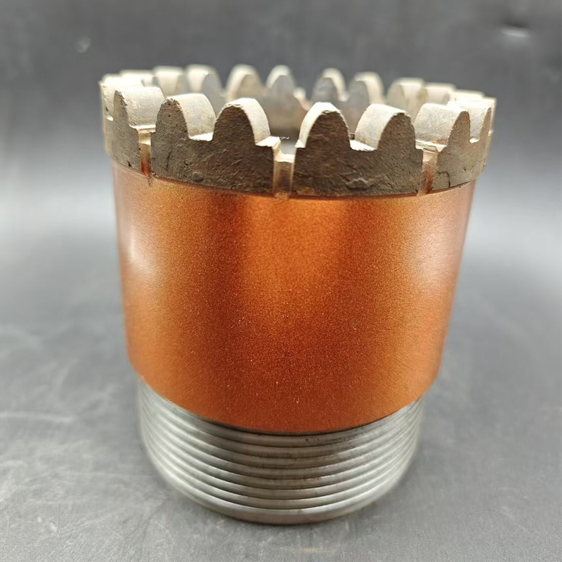 Алмазная коронка для геологического бурения