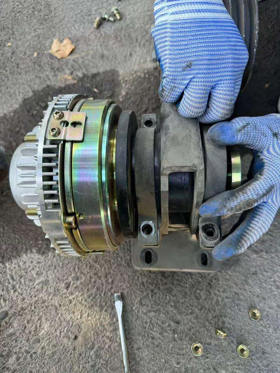 Electromagnetic Fan Clutch for Business Bus 612600061576