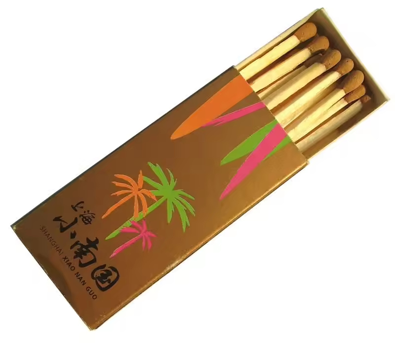 Vibrant Waterproof Windproof Matches for Camping and Survival