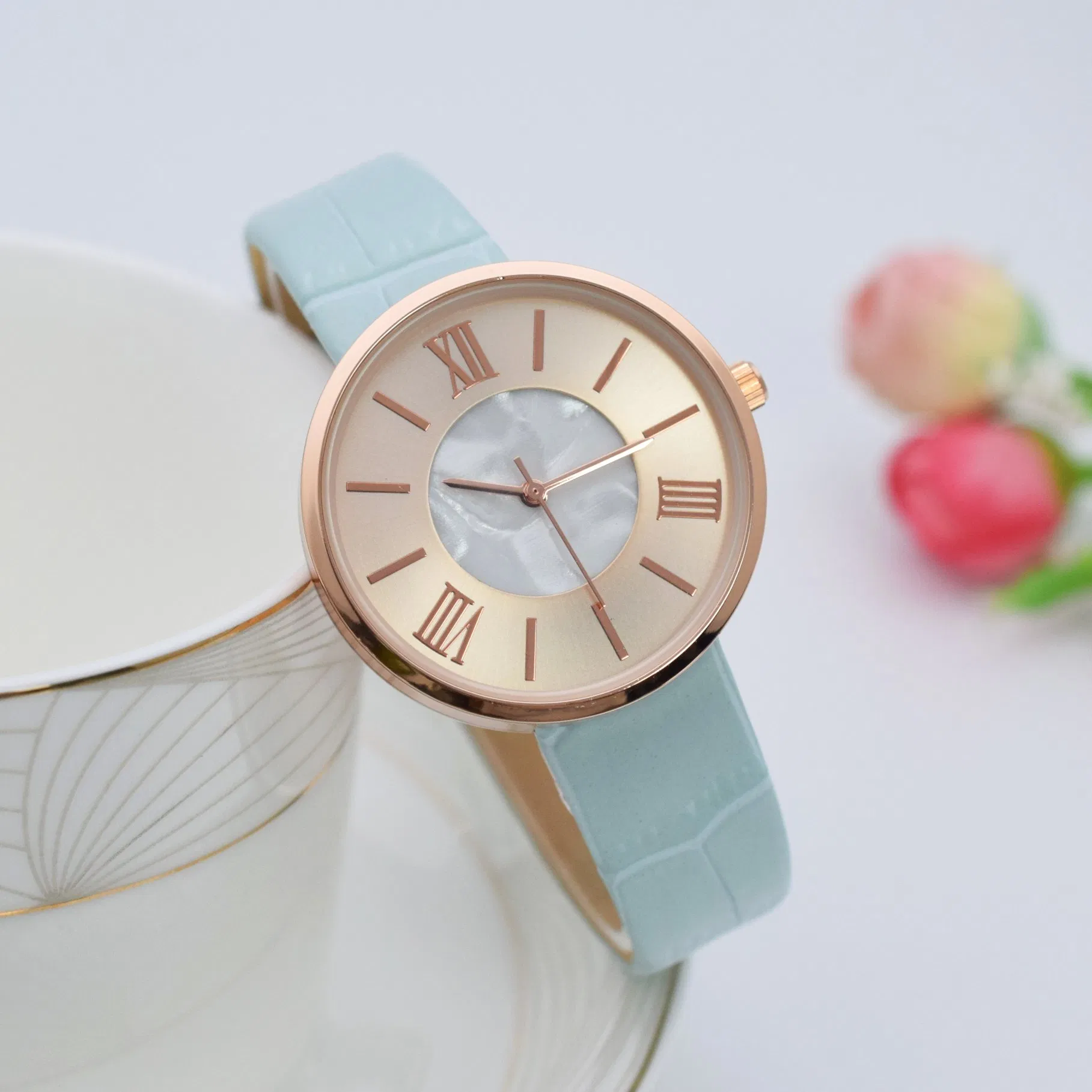 Factory Customize Logo Quartz Lady Watch Wrist Watch Leather Watch Stock Women Watch